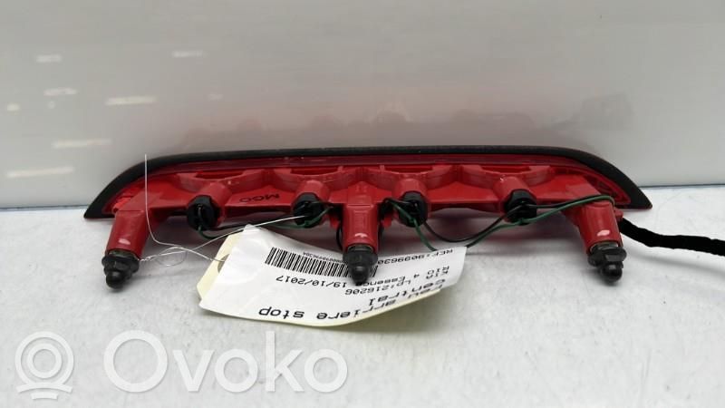 KIA Rio Kolmas/lisäjarruvalo 