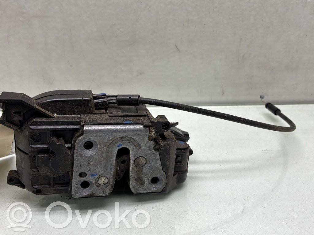 Renault Modus Aizmugurē slēdzene 