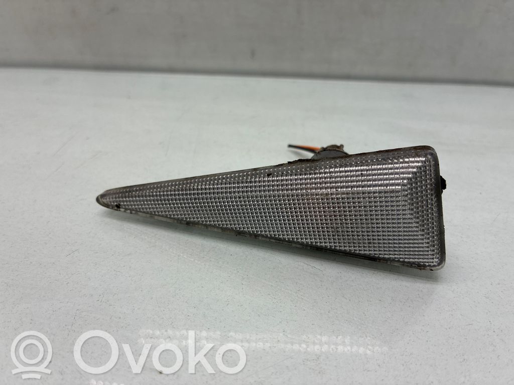 Renault Megane II Indicatore di direzione anteriore 