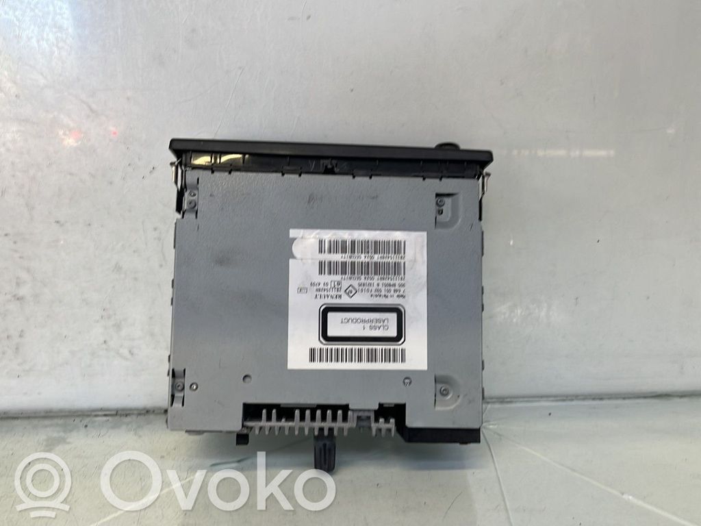 Dacia Sandero Panel / Radioodtwarzacz CD/DVD/GPS 