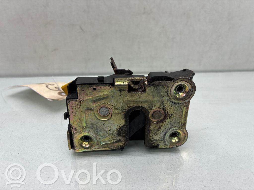Renault Twingo I Etuoven lukko 