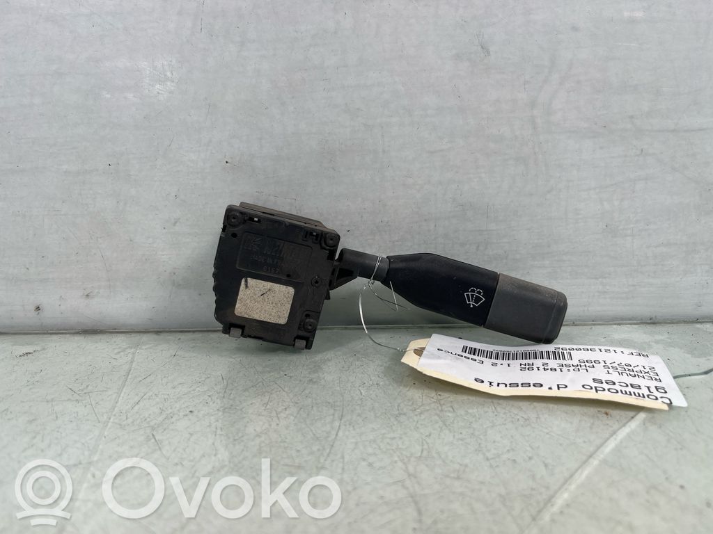 Renault Express Pyyhkijän vipu 