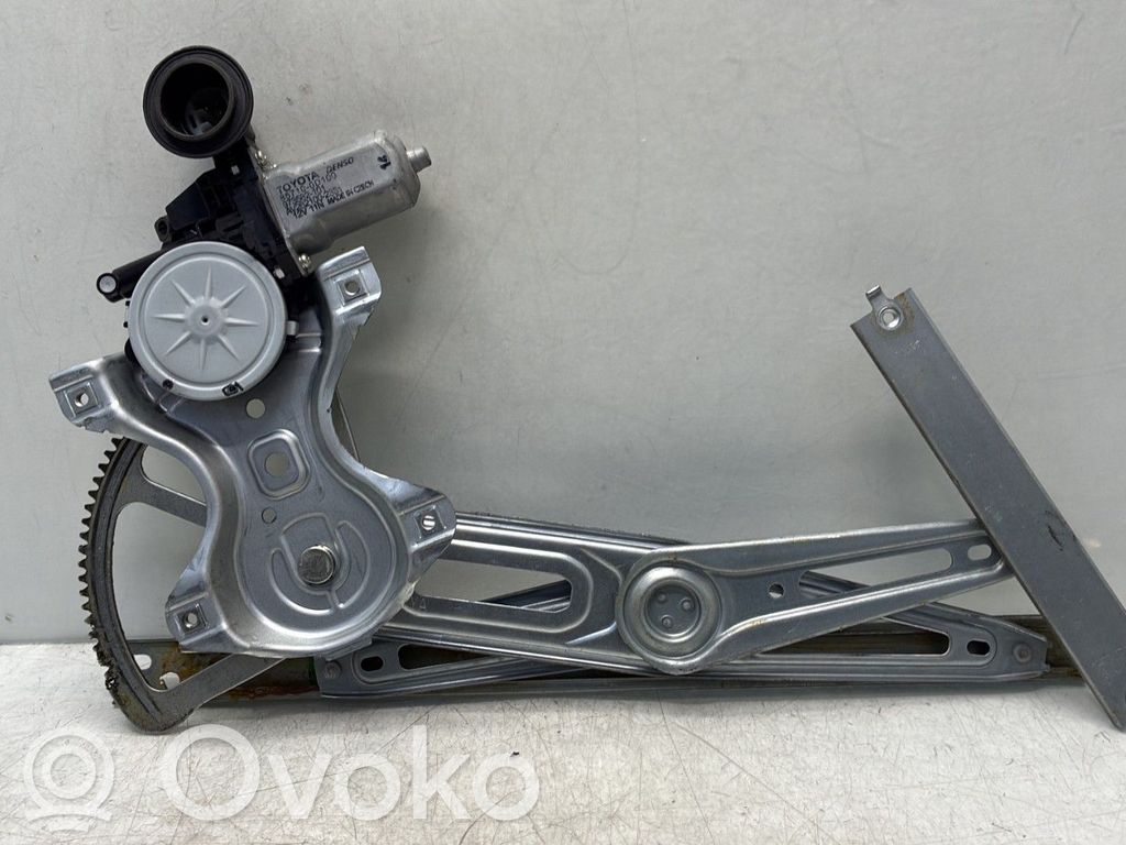 Toyota Yaris Alzacristalli della portiera anteriore con motorino 