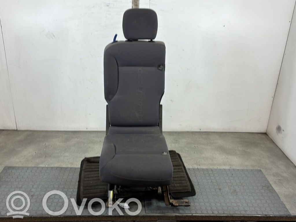 Citroen Berlingo Etumatkustajan istuin 