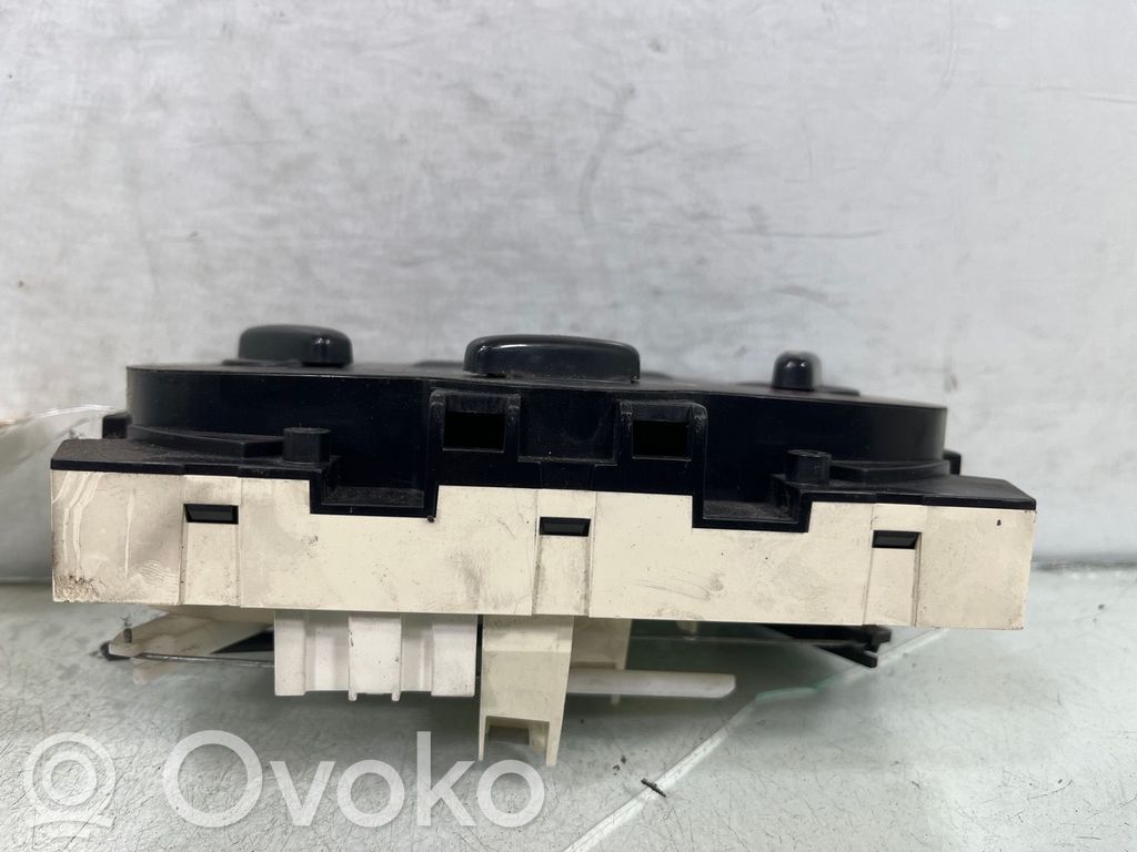 Peugeot 307 Climate control unit 