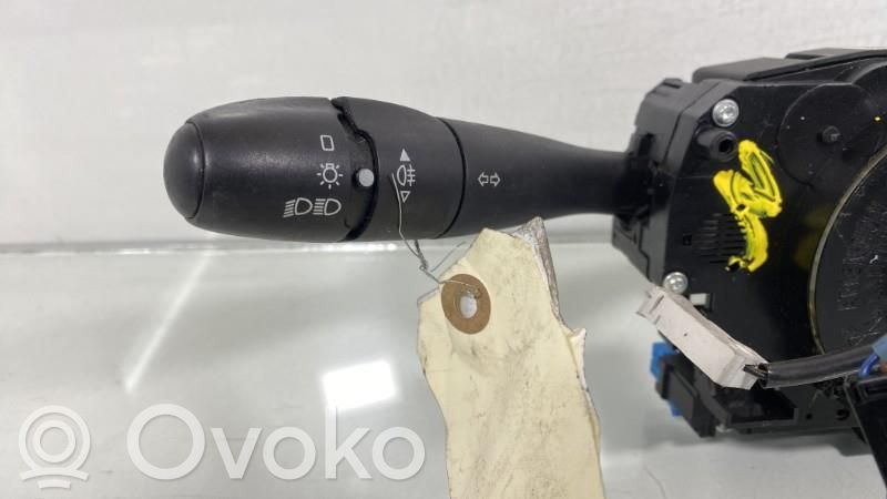 Peugeot 207 Commodo, commande essuie-glace/phare 