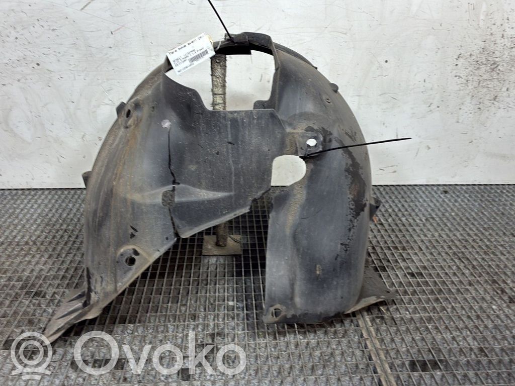 Renault Clio III Rivestimento paraspruzzi passaruota anteriore
