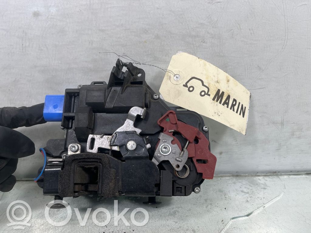 Skoda Fabia Mk2 (5J) Serrure de porte avant