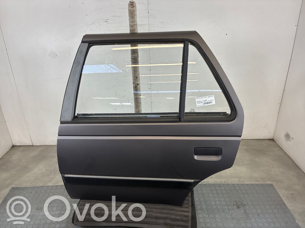 Peugeot 405 Puerta trasera 