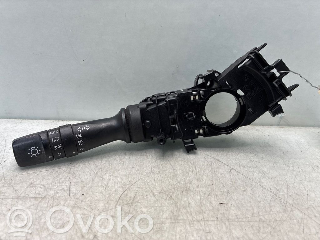 Suuntavilkun vipu   93410A2521
