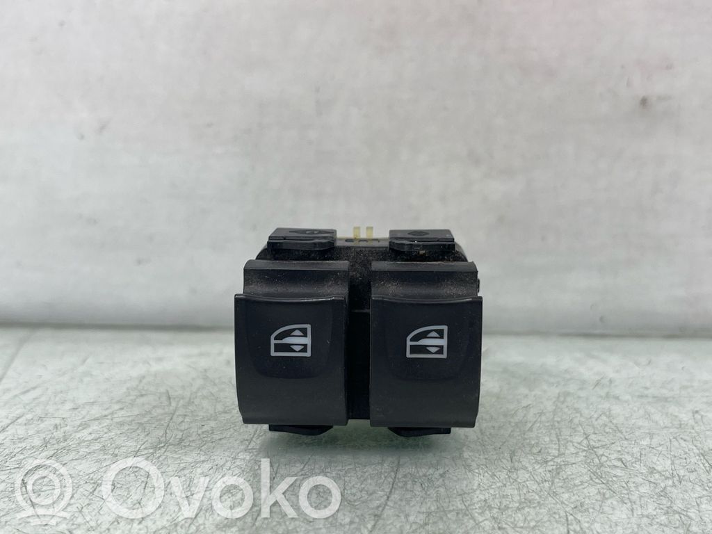 Interruptor del elevalunas eléctrico   254112588R