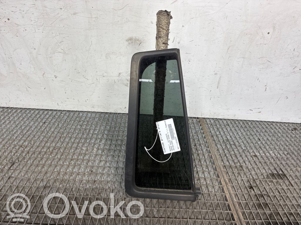 Renault Grand Modus Ventanilla de ventilación de la puerta trasera 