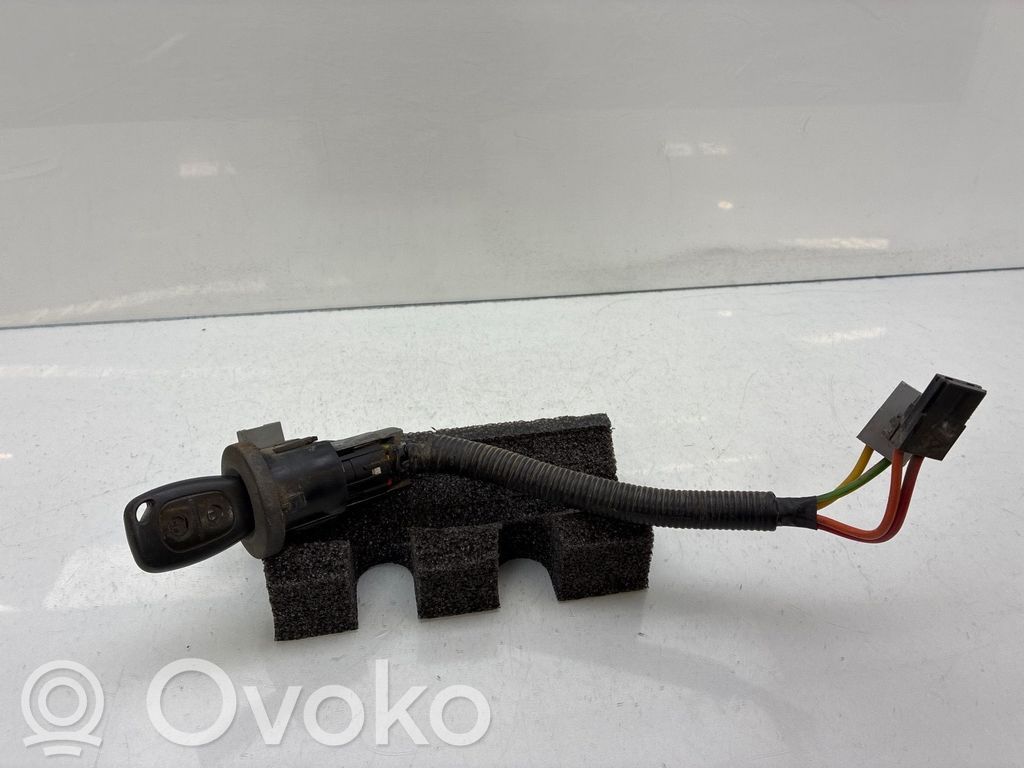 Užvedimo spynelė   7701475696