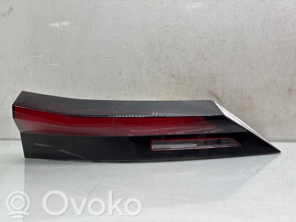 BMW X1 U11 Takaluukun takavalot