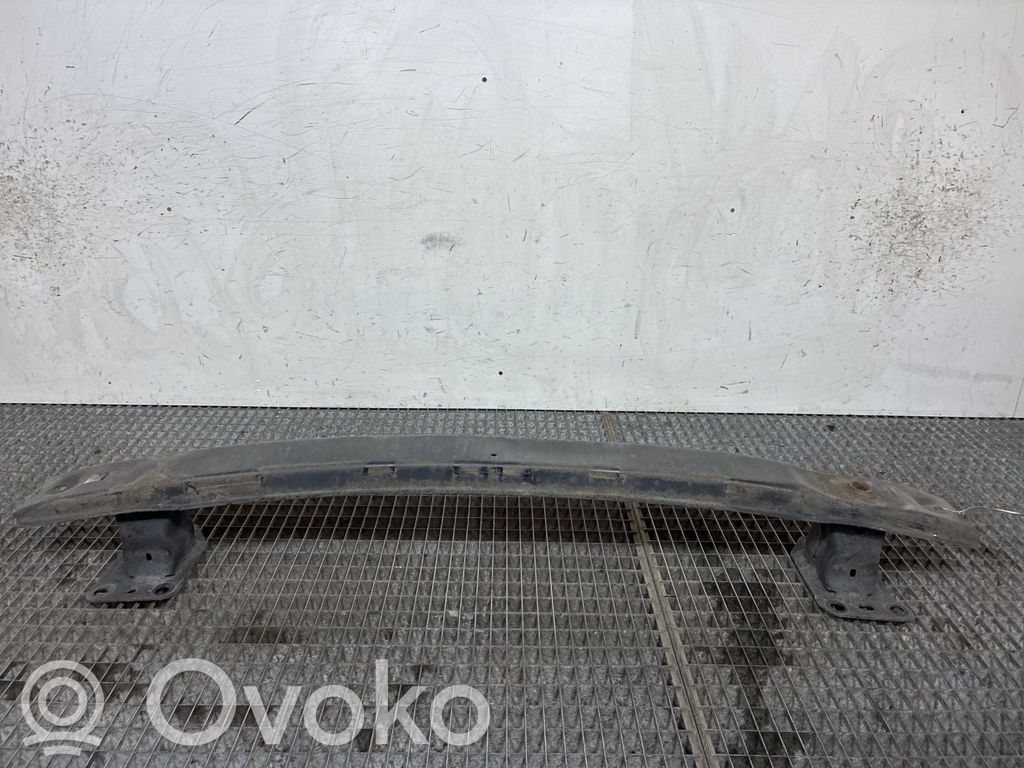 Traversă bară protecție față   8200375703