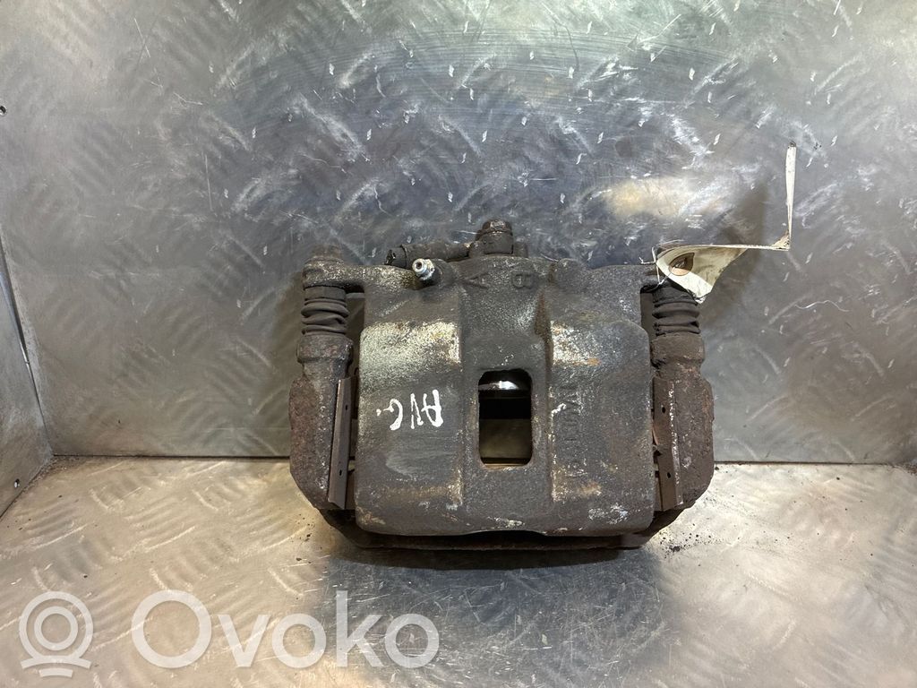 Honda FR-V Zacisk hamulcowy przedni 