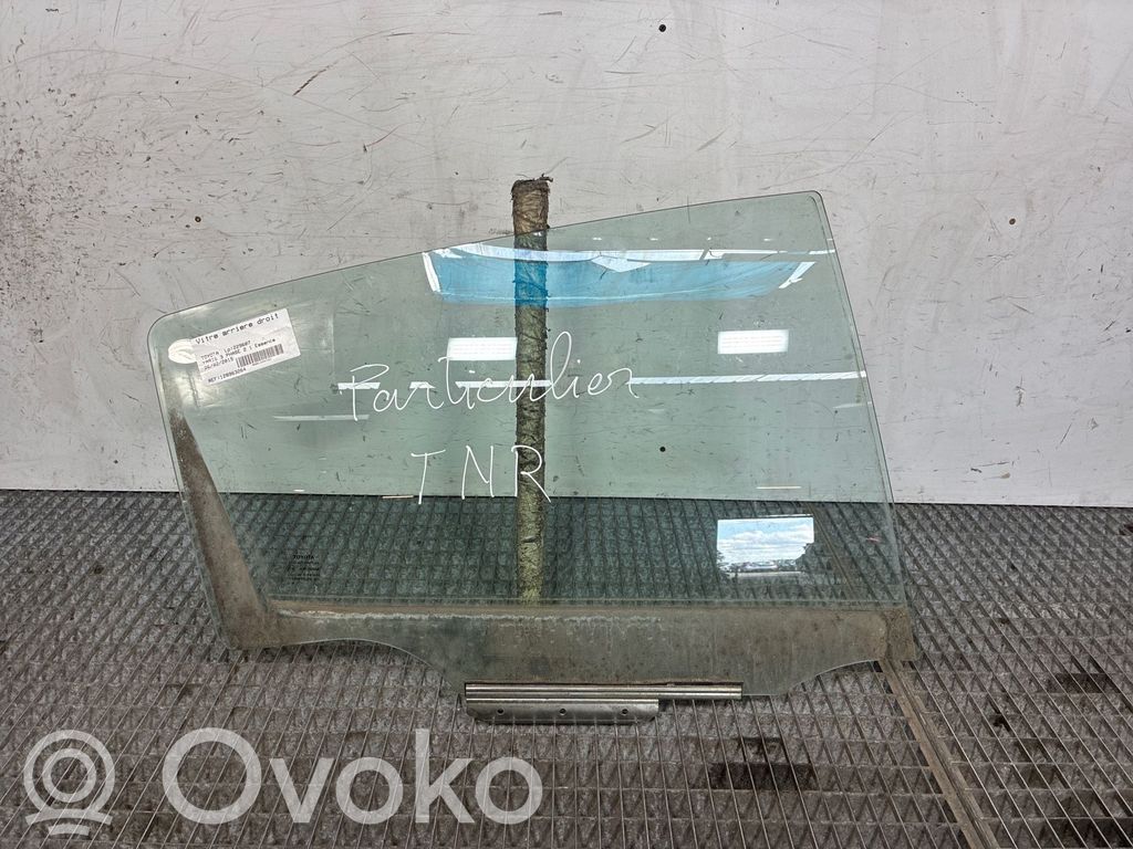 Toyota Yaris Szyba drzwi tylnych 