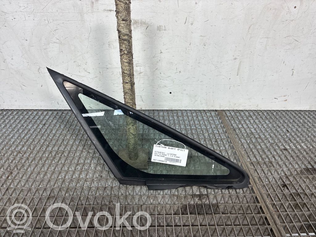 Mitsubishi Colt Szyba przednia karoseryjna trójkątna 