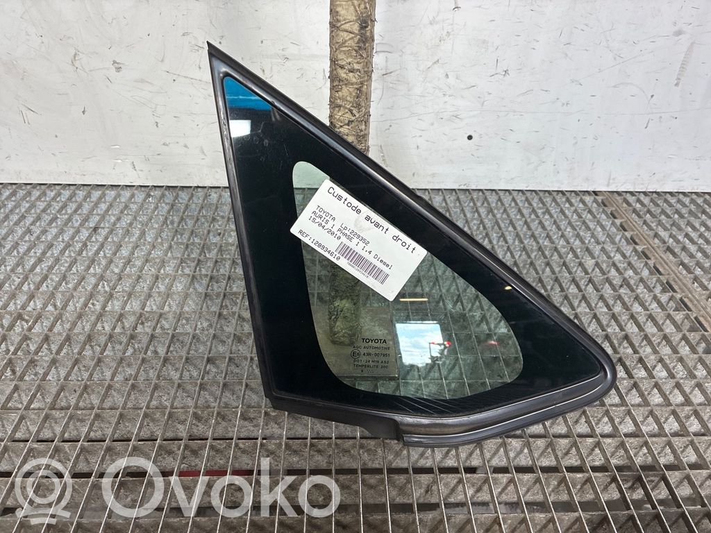 Toyota Auris 150 Geam triunghi față 