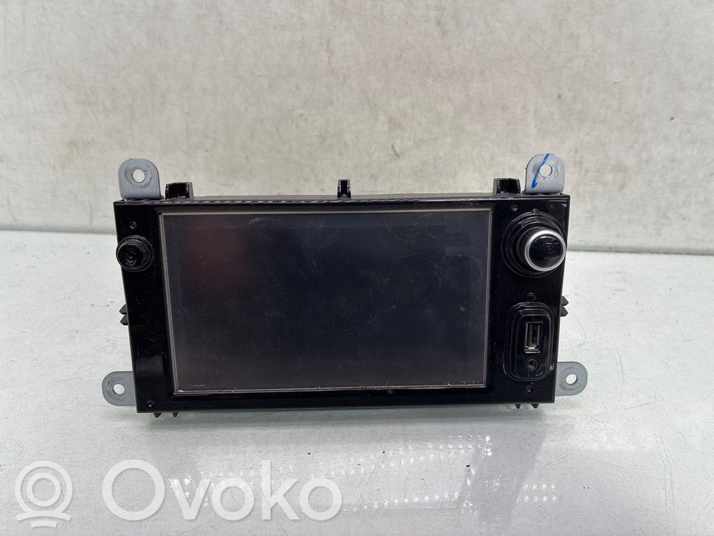 Renault Clio IV Radio/CD/DVD/GPS-pääyksikkö 