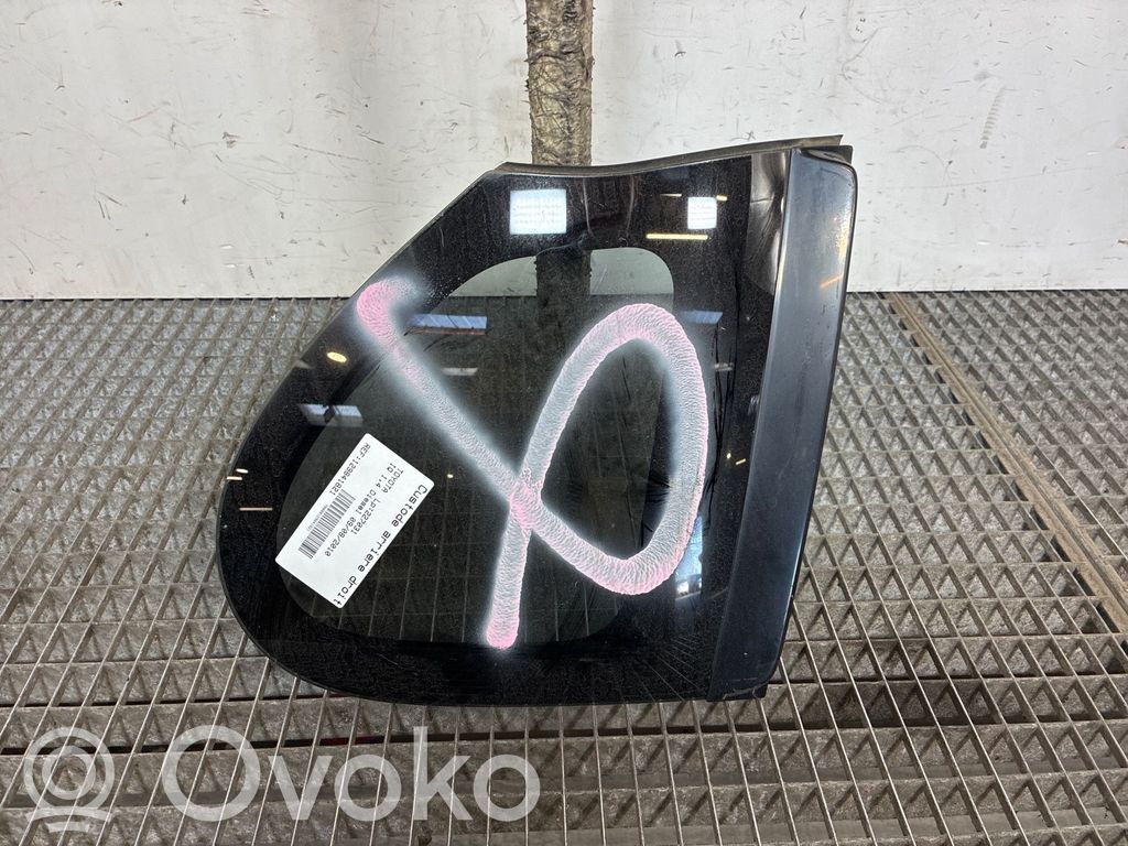 Toyota iQ Finestrino laterale posteriore