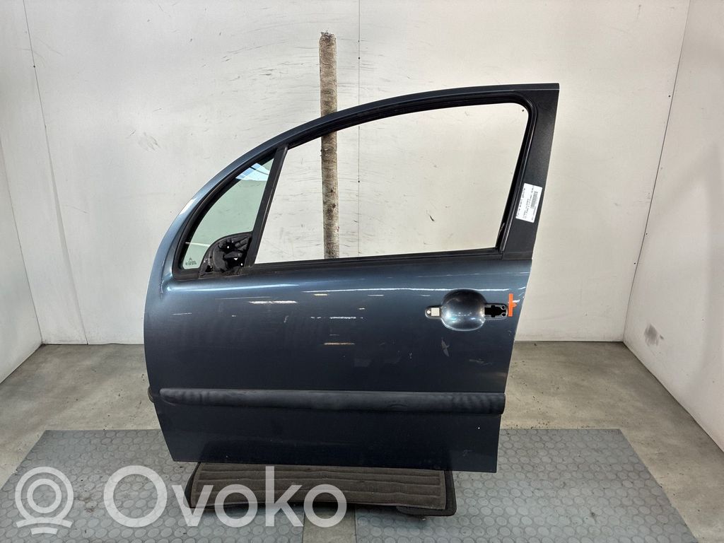 Priekinės durys   9002Y4