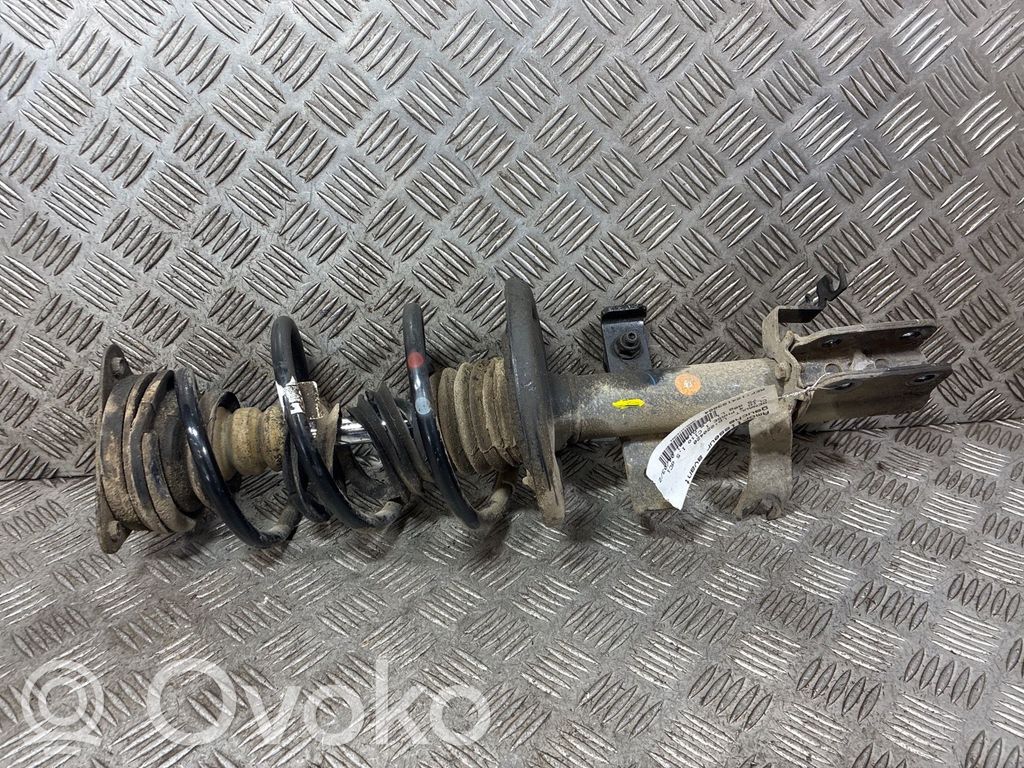 Renault Clio IV Ansamblu amortizor cu arc față 