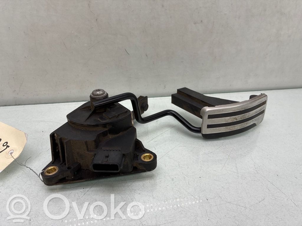 Nissan Qashqai Gaspedal
