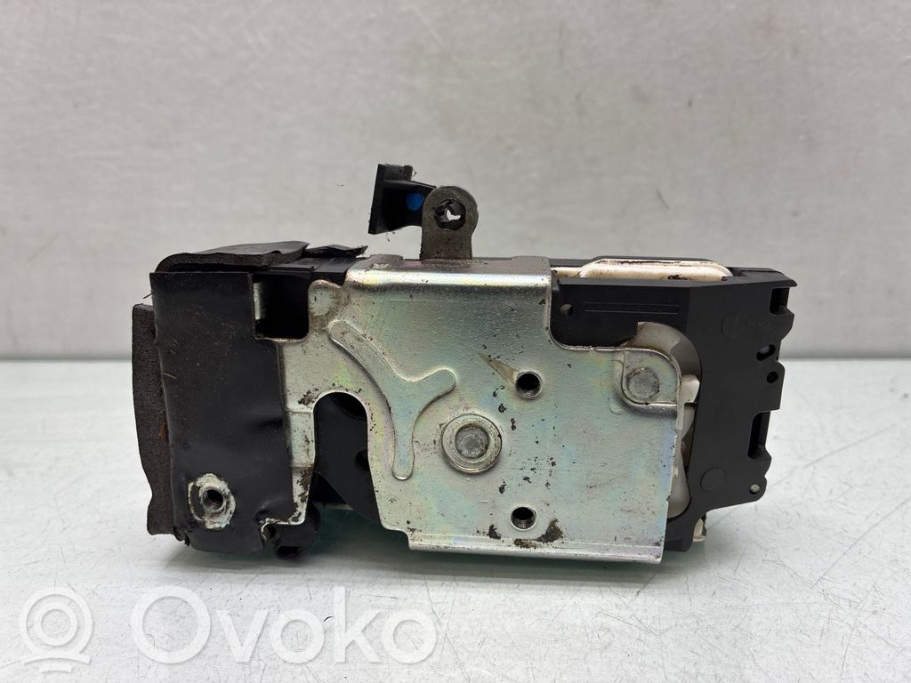 Ford Fiesta Zamek drzwi przednich 