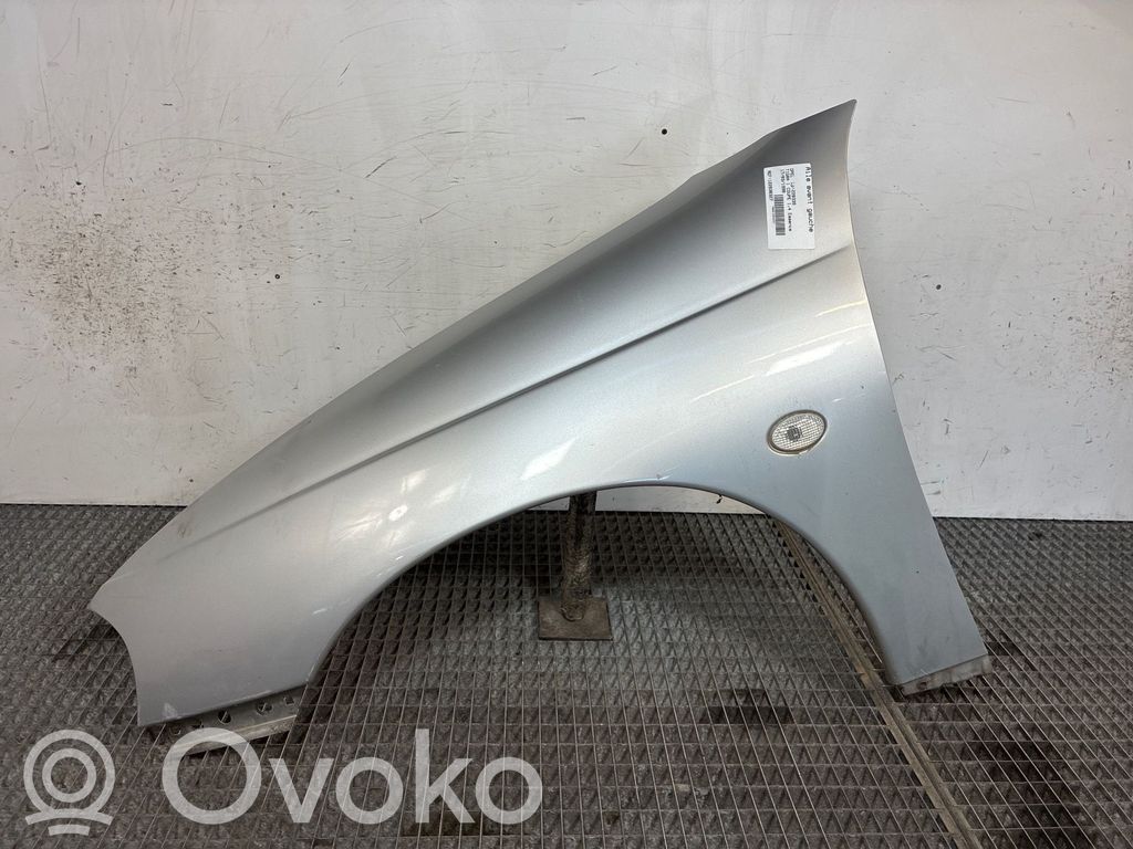 Opel Tigra A Błotnik przedni
