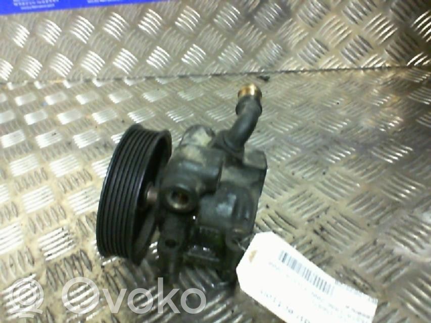 Ford Fiesta Bomba de dirección hidráulica 