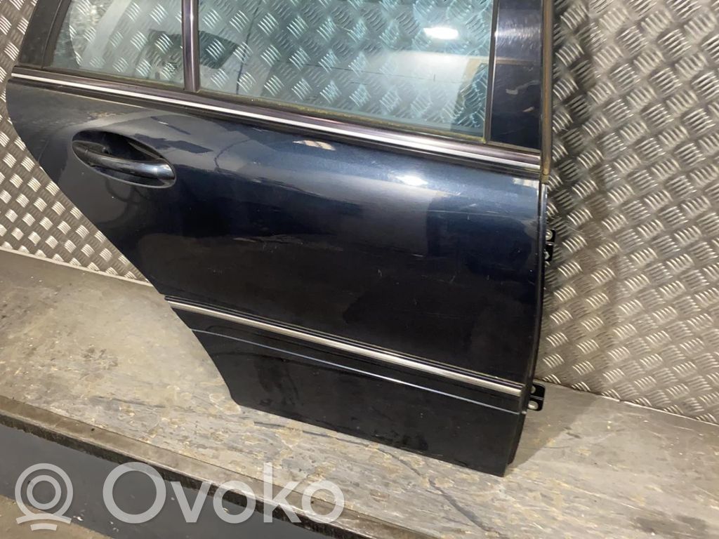 Mercedes-Benz C W203 Puerta trasera 