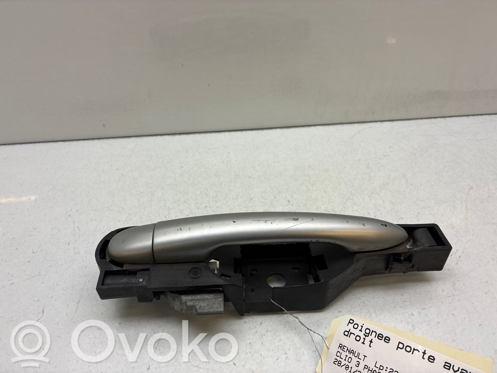 Renault Clio III Maniglia esterna per portiera anteriore