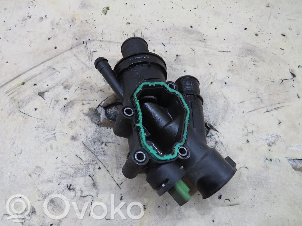 Ford Kuga II Obudowa termostatu 