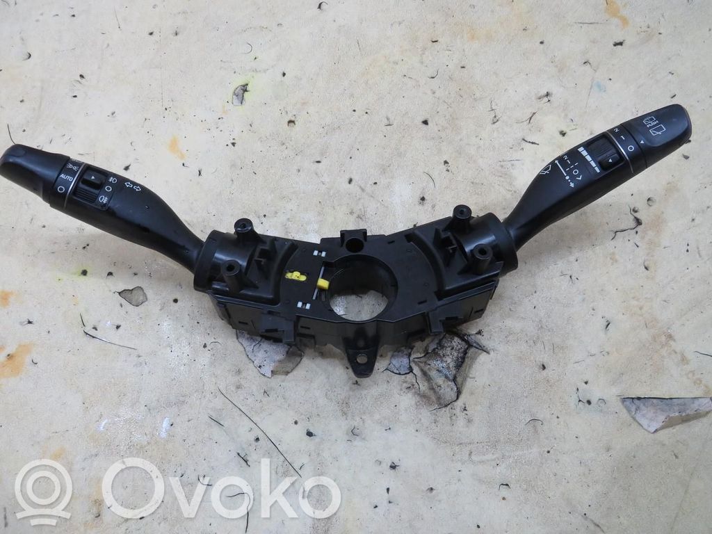 Hyundai i30 Wiper turn signal indicator stalk/switch 