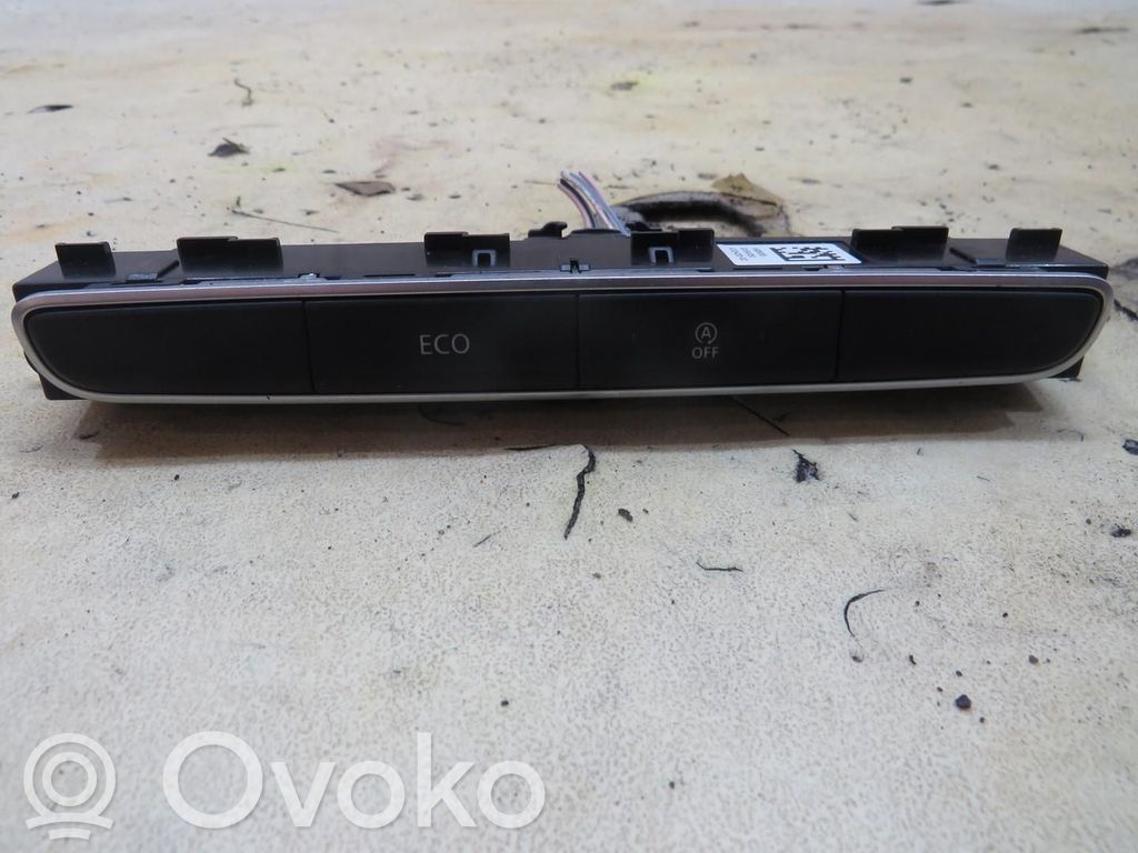 Renault Megane IV Fog light switch 