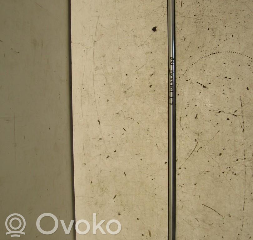Volkswagen PASSAT B8 Rear door glass trim molding 