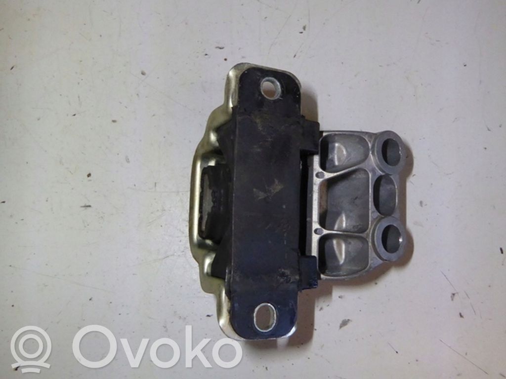 Fiat Tipo Engine mounting bracket 
