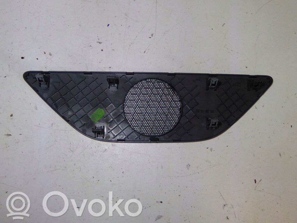 Seat Leon (5F) Grotelės apatinės (trijų dalių) 