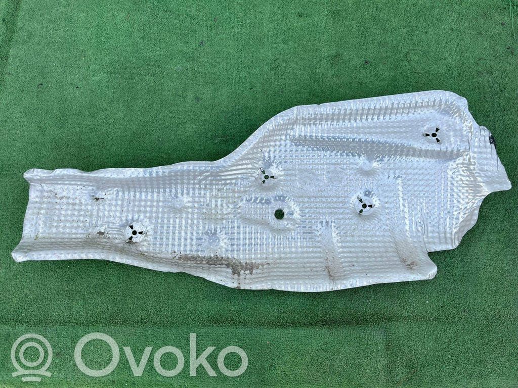 Volkswagen Amarok Exhaust heat shield 