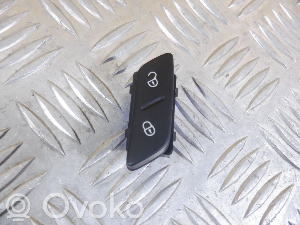 Volkswagen Scirocco Central locking switch button 