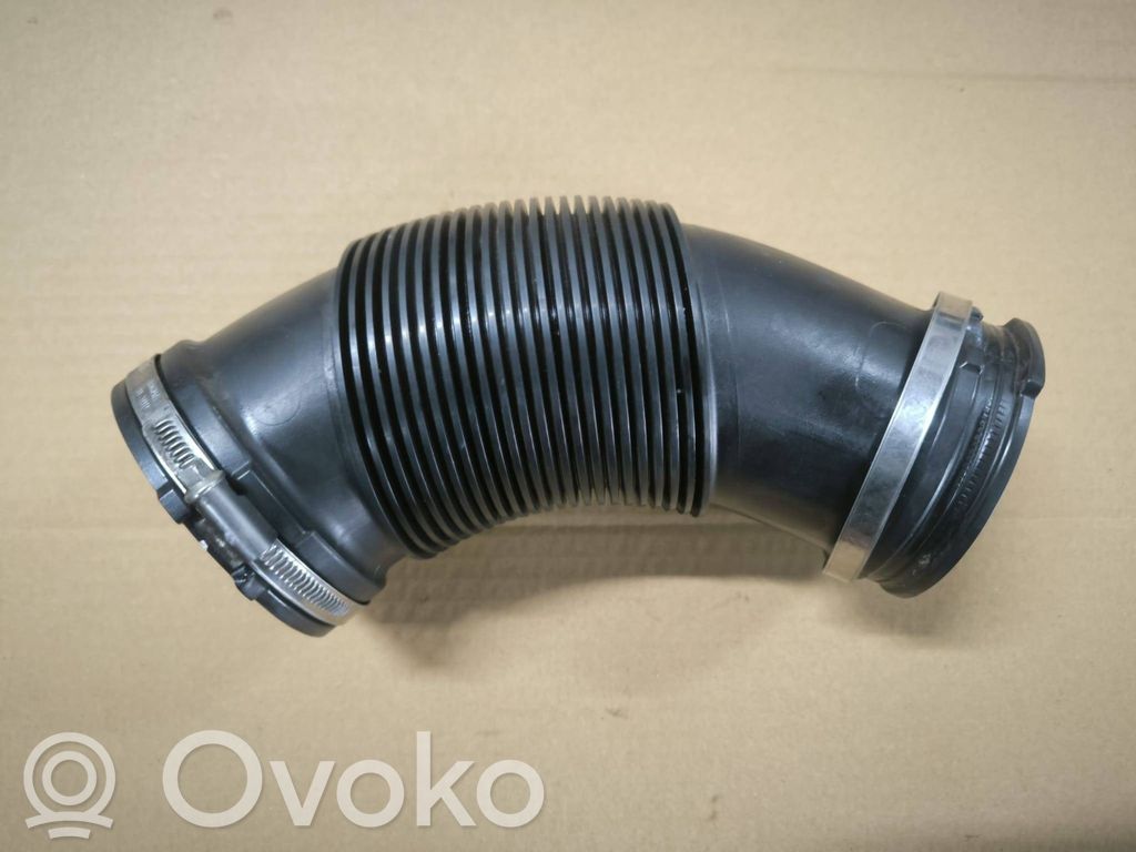 Audi A4 S4 B9 8W Šļūtene (-es) / caurule (-es) 
