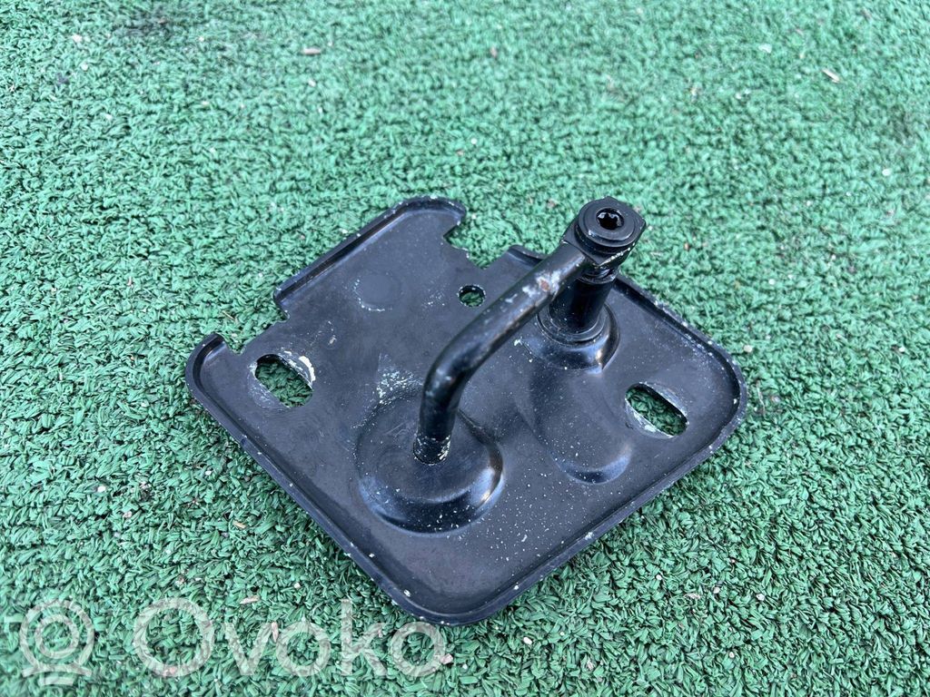 Audi Q2 - Engine bonnet/hood lock/latch loop/hook 