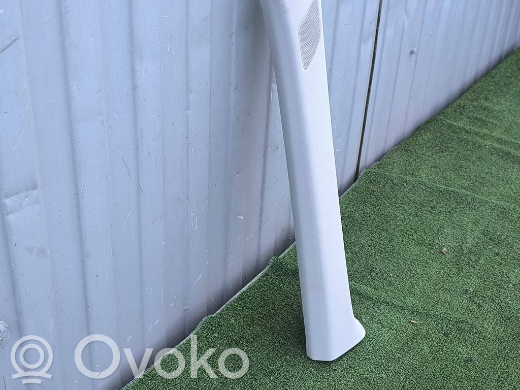 Audi Q3 F3 Osłona słupka szyby przedniej / A 