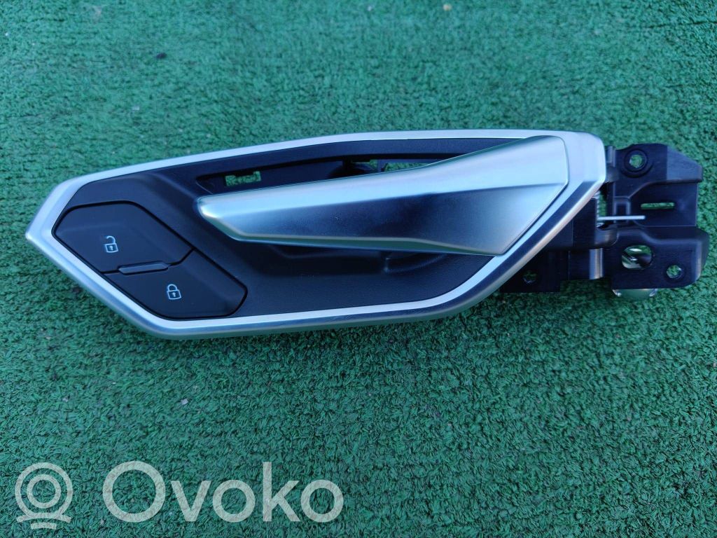 Audi e-tron Front door interior handle 