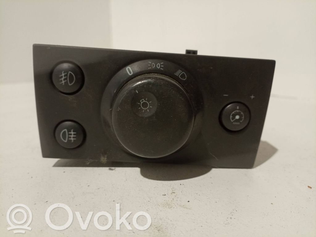 Light switch   9185891,2933,0320,LK04060030