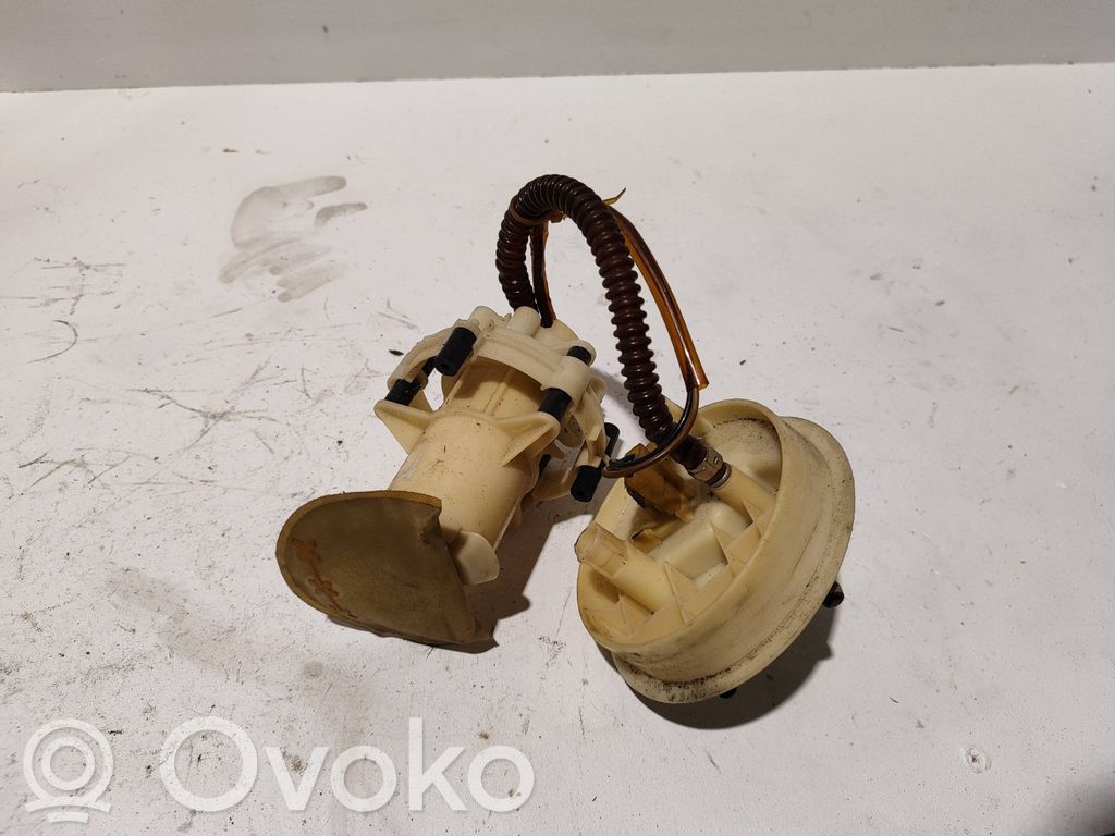 Volkswagen PASSAT B5 Bomba interna de combustible 