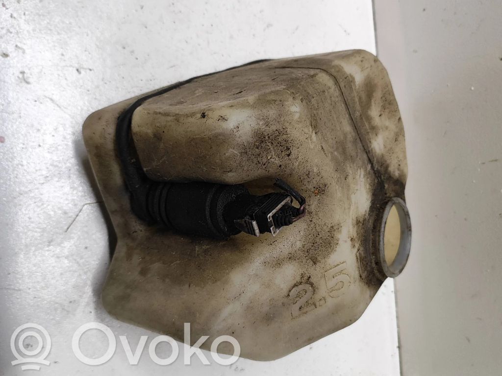 BMW 3 E36 Logu šķidruma tvertne 