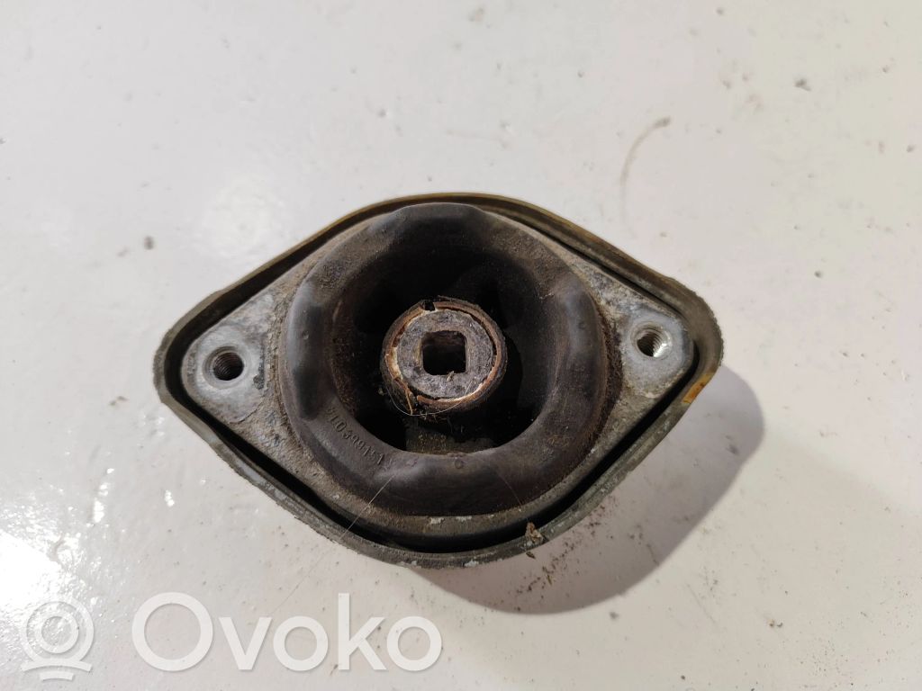 Engine mount bracket   8D0399151J