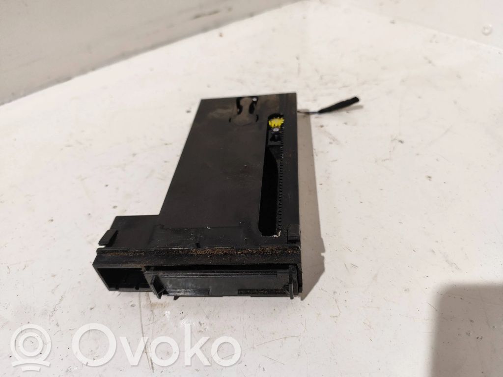 Audi A4 S4 B6 8E 8H Compartimiento/consola central del panel 